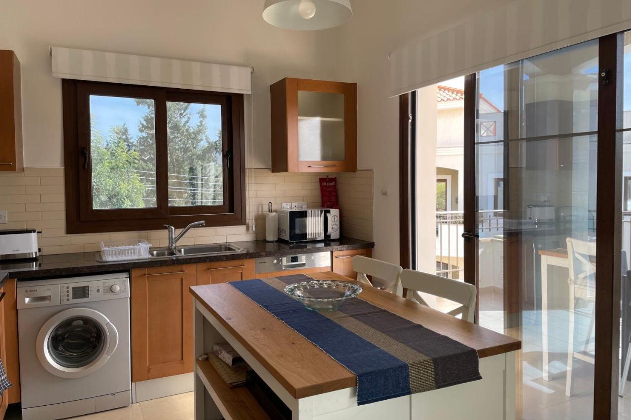 Eleona'S Royal Gardens By Yiota - Luxury 2 Bed Apartment In Exclusive Complex Pegeia Eksteriør billede